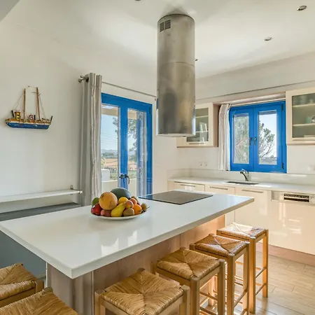 Paradisia Private Swimming Pool And Jacuzzi Sarakíniko