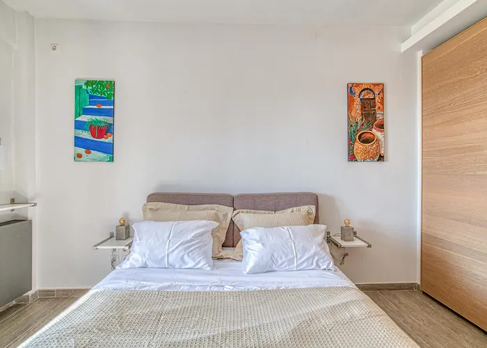 Апартаменты Paradisia Private Swimming Pool And Jacuzzi *